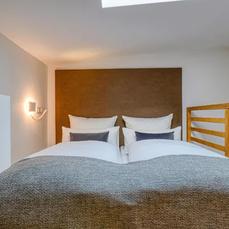 Nicetostay Aparthotel